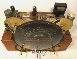 Vintage ZENITH 6S152 / ch 5635 Untested CHASSIS withALL 6 TUBES & CENTER GLASS