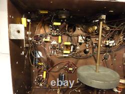 Vintage ZENITH 6S362 / ch 5649 Untested CHASSIS with ALL 6 TUBES & RECAPPED