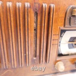 Vintage ZENITH 6-S-523 STD. Broadcast and Short Wave Radio Wooden USA