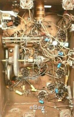 Vintage ZENITH 8S661 cha 8B01 RADIO Recapped CHASSIS with 8 TUBES, good tuning