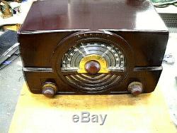 Vintage ZENITH AM FM Tube Radio Model 7H82OUZ, IN GOOD CONDITION. NEEDS CORD