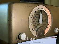 Vintage ZENITH FM ARMSTRONG Gold TUBE radio model rare Not Tested. Missing Chord