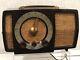 Vintage ZENITH H724Z BAKELITE AM/FM Radio GORGEOUS & WORKS