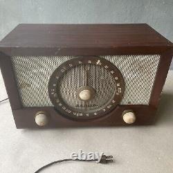 Vintage ZENITH High Fidelity AM/FM Tube Radio Wood Cabinet Model y832 for parts
