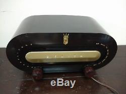 Vintage ZENITH Model H-511 Racetrack style Tube Radio Bakelite Brown Works