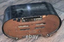 Vintage ZENITH RACETRACK Black Bakelite Radio Model H511Y