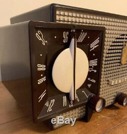 Vintage ZENITH Tube Bakelite Radio Clock Functional 1950's Mid Century Works