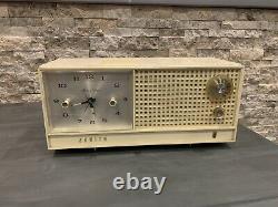 Vintage ZENITH Tube Radio with Clock, Memory Timer, model H519L