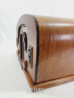 Vintage Zenith 6-D-2615 Radio Boomerang (1942)