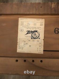 Vintage Zenith AM/FM Radio Model 835 The Super Symphonaire