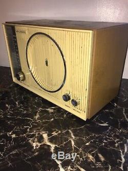 Vintage Zenith AM/FM Tube High Fidelity Radio Model C845L (WORKS)