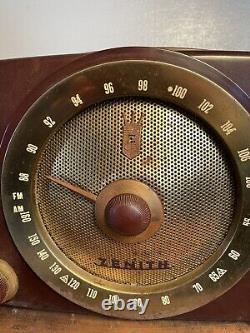 Vintage Zenith AM FM Tube Radio Model Y825 Bakelite Works