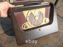 Vintage Zenith AM Tube Portable Radio Model H503 Nice Condition Rare Brown