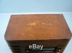 Vintage Zenith Am/sw Tube Radio Receiver Model 5678 Black Dial Art Deco Bakelite