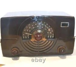 Vintage Zenith America Vacuum tube radio type 7H520 made in USA