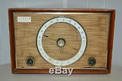 Vintage Zenith Art Deco AM/FM Tube Radio Model C835H