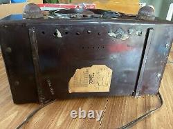 Vintage Zenith Bakelite Tone Register FM Tube Radio Model S-14128 RARE