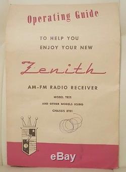 Vintage Zenith Bakelite Tube Radio WORKS! Mid century art deco T825
