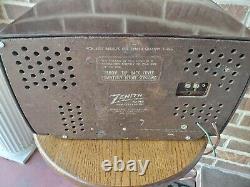 Vintage Zenith Brown AM/FM Radio Model H723-ZZ 1952