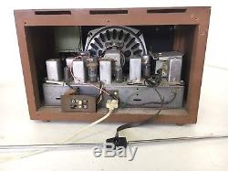 Vintage Zenith C835 AM/FM Tube Wood Cabinet Table Antique Radio