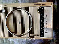 Vintage Zenith C845 High Fidelity AM/FM Table Top Tube Radio Works/Sounds Great