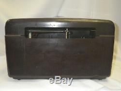Vintage Zenith COBRA MATIC Bakelite Phonograph AM Tube Radio Record Player