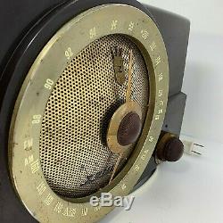 Vintage Zenith Chicago Tube Radio Model H725 Bakelite 1950's Working condition