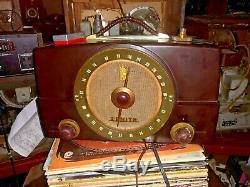 Vintage Zenith G-725 tube radio AM FM Working condition Knobs included