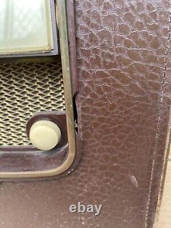 Vintage Zenith Glass Tube Flip Up AM Suitcase Traveling Mid Century G503 Radio