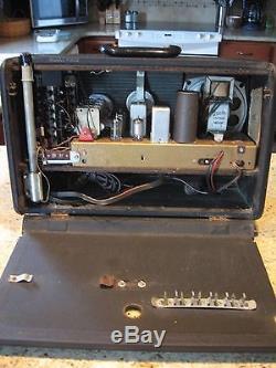 Vintage Zenith H500 Transoceanic portable tube radio. Works super