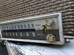 Vintage Zenith K725 Tube Radio AM FM Automatic Frequency Control 35 Watts USA