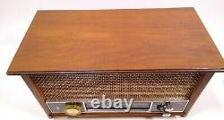 Vintage Zenith K731 AM/FM Wood Cabinet Tube Radio Tested Works