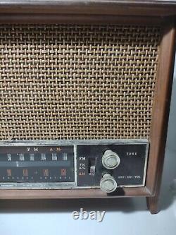 Vintage Zenith Long Distance AM/FM TUBE Radio Wooden Cabinet S-58040 K731