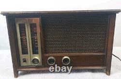 Vintage Zenith Long-Distance Tube Power Radio Model X334 Works GREAT