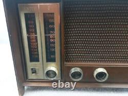 Vintage Zenith Long-Distance Tube Power Radio Model X334 Works GREAT