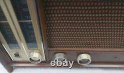 Vintage Zenith Long-Distance Tube Power Radio Model X334 Works GREAT