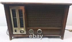 Vintage Zenith Long-Distance Tube Power Radio Model X334 Works GREAT