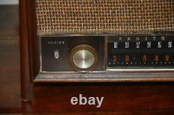 Vintage Zenith Long Distance Tube Radio K731
