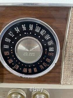 Vintage Zenith MJ1035 Tube Radio