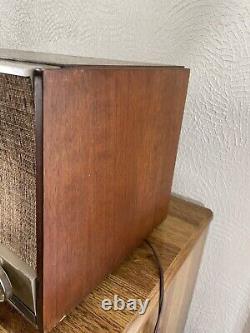 Vintage Zenith MJ1035 Tube Radio