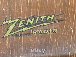 Vintage Zenith Model 6R886 Tube Radio Phonograph Combo Sold AS-IS Parts Only