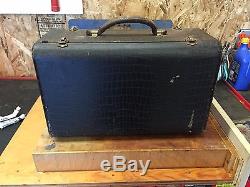 Vintage Zenith Model 7G605 Portable Shortwave Radio Wavemagnet Bomber Grill