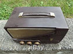 Vintage Zenith Model 7H921 AM/FM Radio