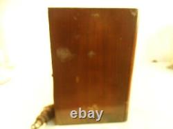 Vintage Zenith Model # 8C20 Table top wood case Radio