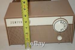 Vintage Zenith Model F508L AM Tube Radio/Good WORKING Condition