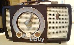 Vintage Zenith Model H723Z AM/FM Bakelite Tube Radio Maroon 1950s Make An Offer