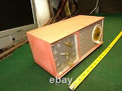 Vintage Zenith Pink Clock Radio Alarm 50's / 60's. Working