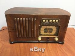 Vintage Zenith Radio. 1940s Model 6S528