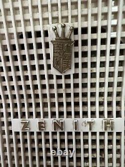 Vintage Zenith Radio Clock tube radio Pink WORKS 5 Tube 6 AMCircuits Model B514V