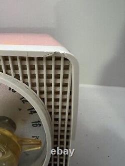Vintage Zenith Radio Clock tube radio Pink WORKS 5 Tube 6 AMCircuits Model B514V